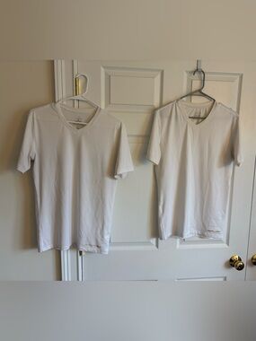 Tommy Copper Znergy White Short Sleeve T-Shirt Bundle (2 shirts) -Large
